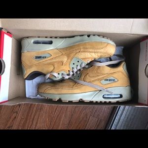 Wheat Nike Airmax | Size 7Y or  8 1/2 Women’s